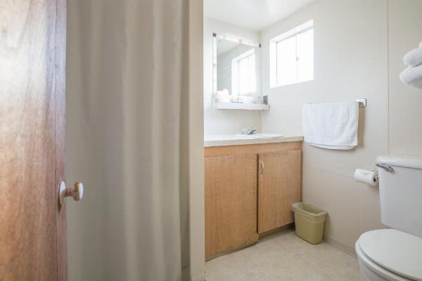 Dayton Motel image 25